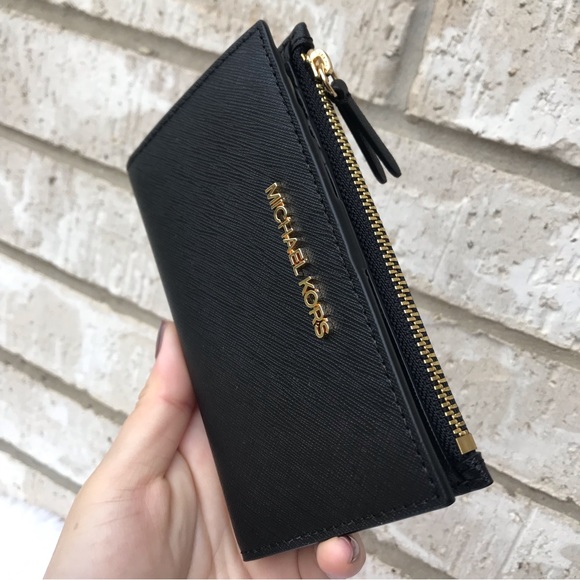 Michael Kors Purse And Wallet - Picture 5 of 11